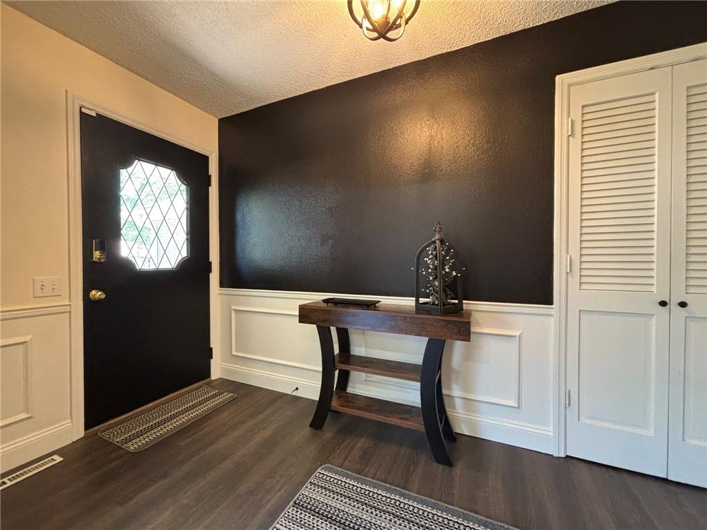 Photo 5 of 4910 Briarwood Lane