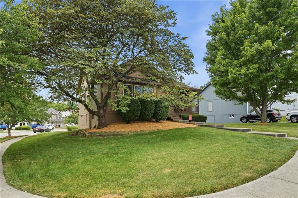 Photo 4 of 6114 N Evans Avenue