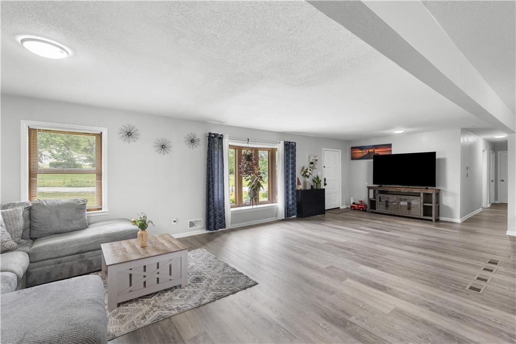 Photo 5 of 7611 Harry S Truman Drive