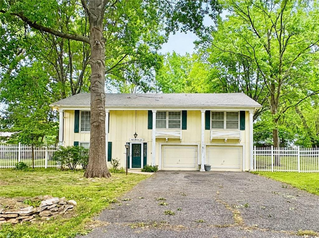 Photo of 802 S 10th Street