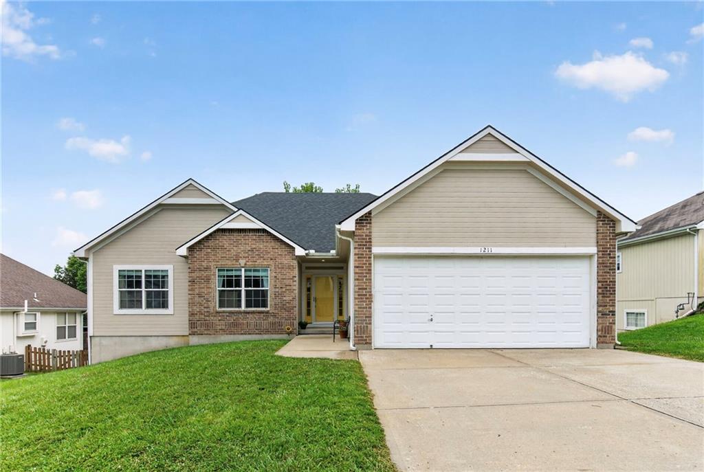 Photo of 1211 NW Baytree Drive