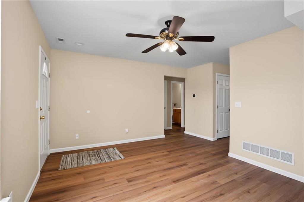 Photo 7 of 256 N ALDER Street