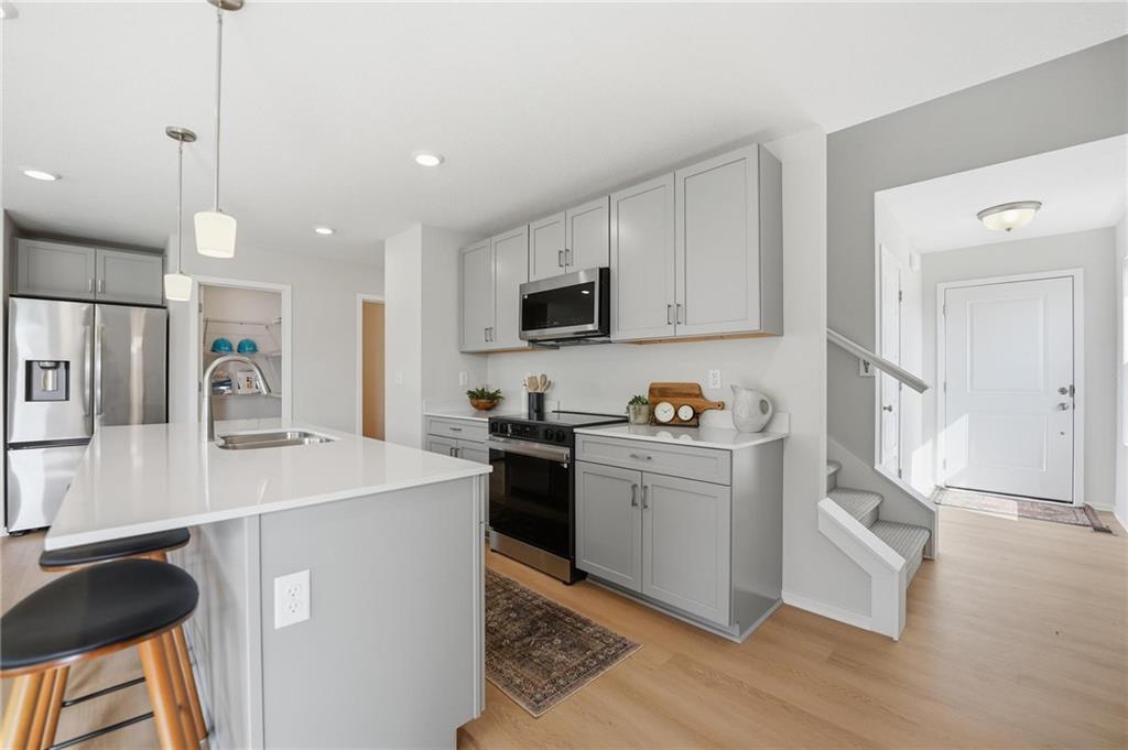 Photo 4 of 1441 S 4th Street E