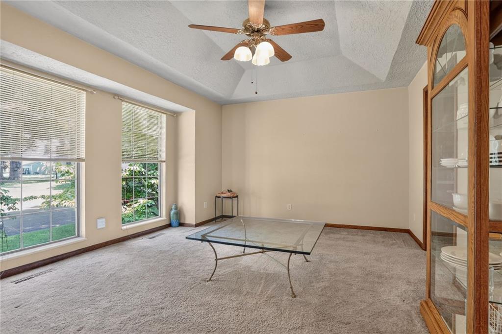 Photo 6 of 408 E Walnut Street
