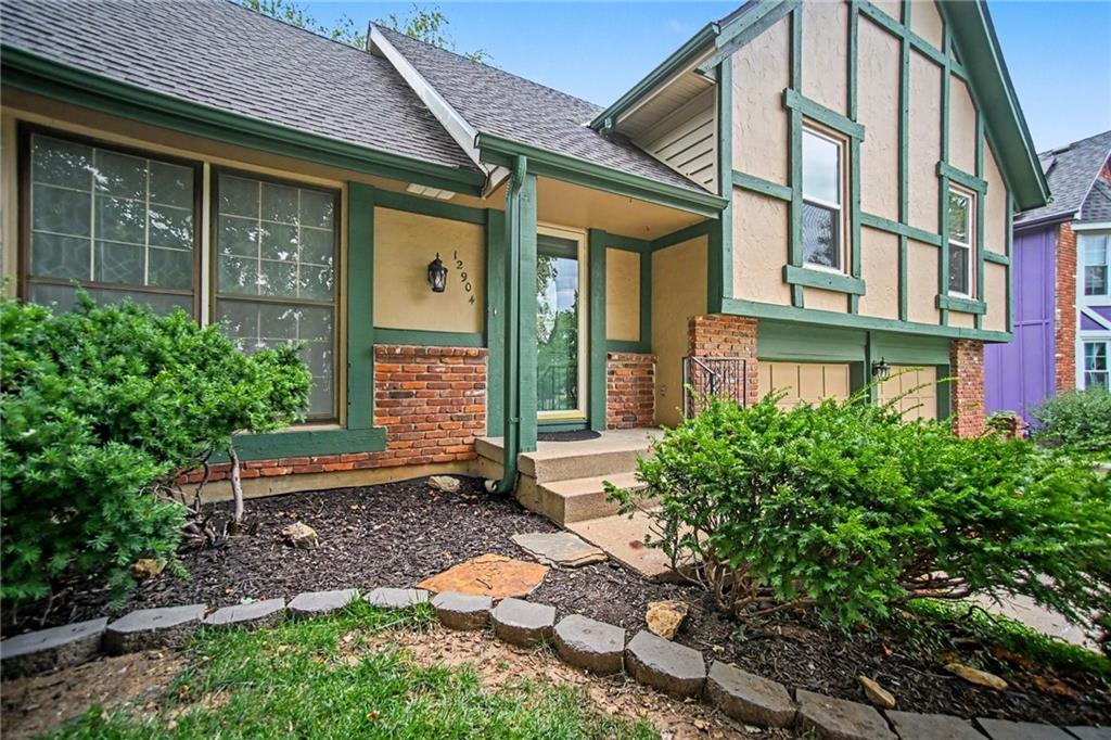 Photo 4 of 12904 W 70th Terrace