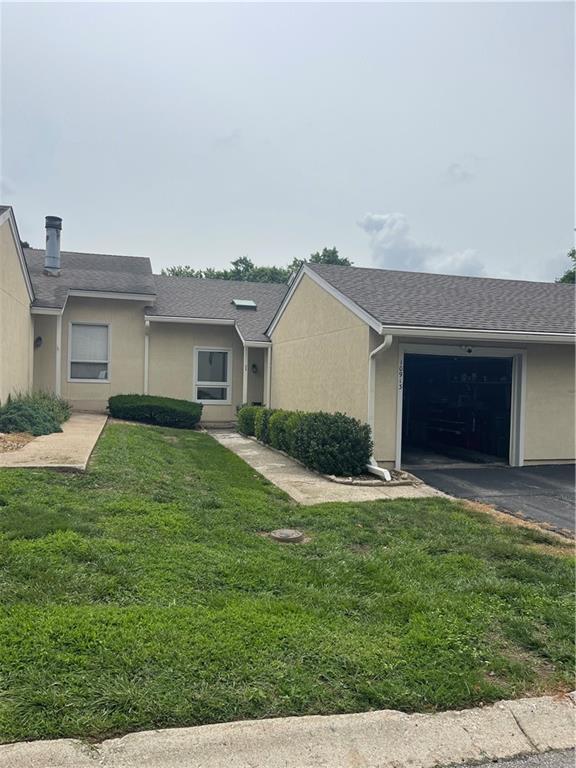 Photo of 10913 Rosehill Road in Overland Park, KS