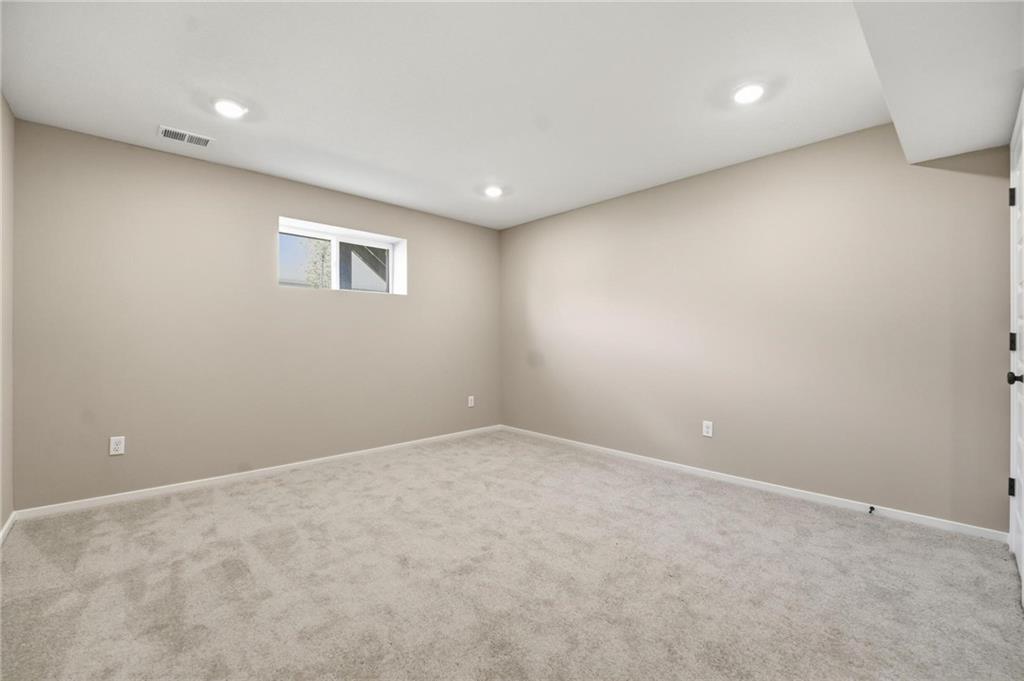 Photo 7 of 1432 S 4th Street E