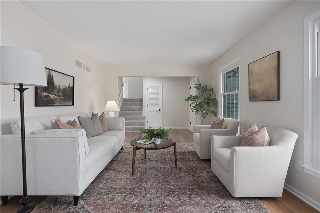 Photo 5 of 920 SW 17th Street