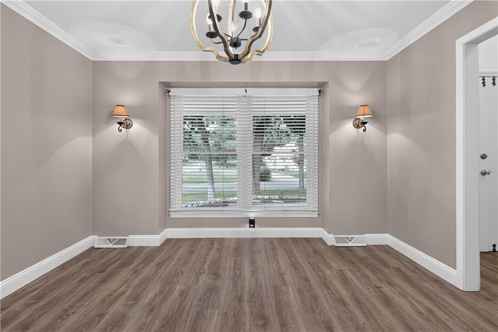 Photo 7 of 4735 Summit Court