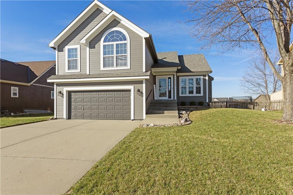 Photo 5 of 10904 N Manchester Avenue