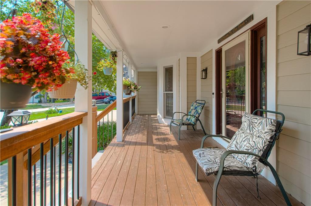 Photo 4 of 2250 SW Forestpark Place