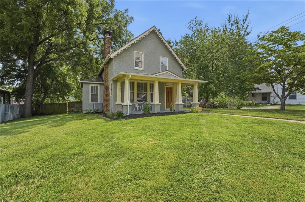 Photo 2 of 812 Cedar Street