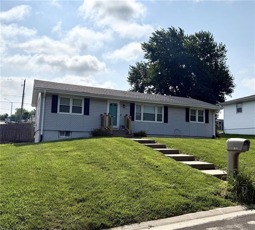 Photo of 3101 S 33rd Terrace in St Joseph, MO