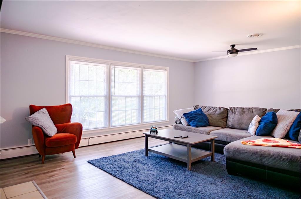 Photo 4 of 600 E Linwood Terrace