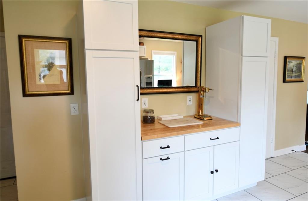 Photo 6 of 302 SE Corder Street