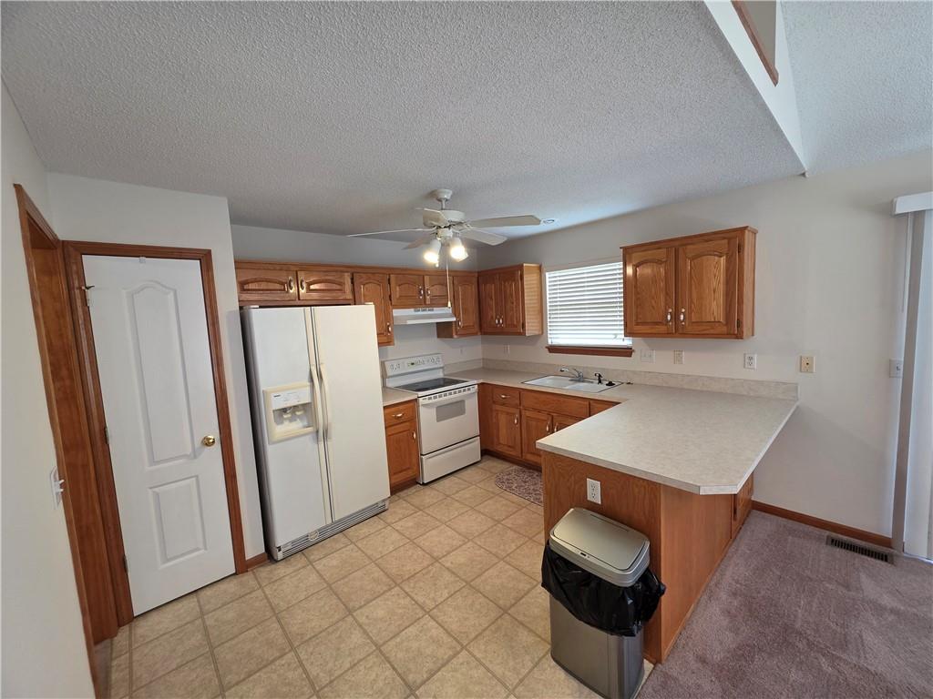 Photo 5 of 404 Blue Grass Drive
