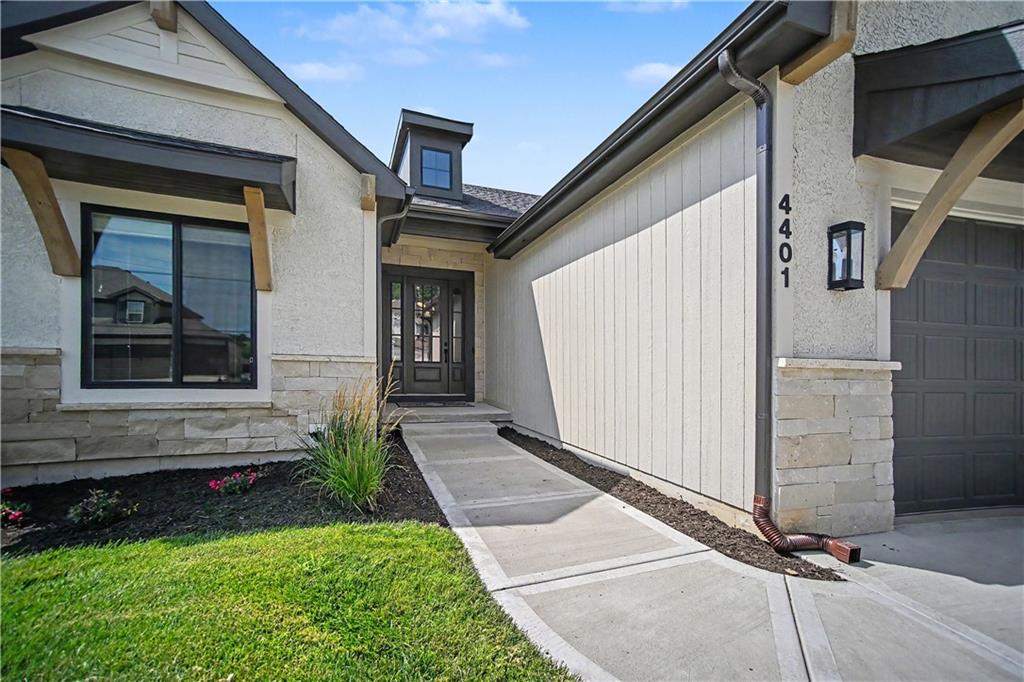 Photo 6 of 4401 NE 88TH Street