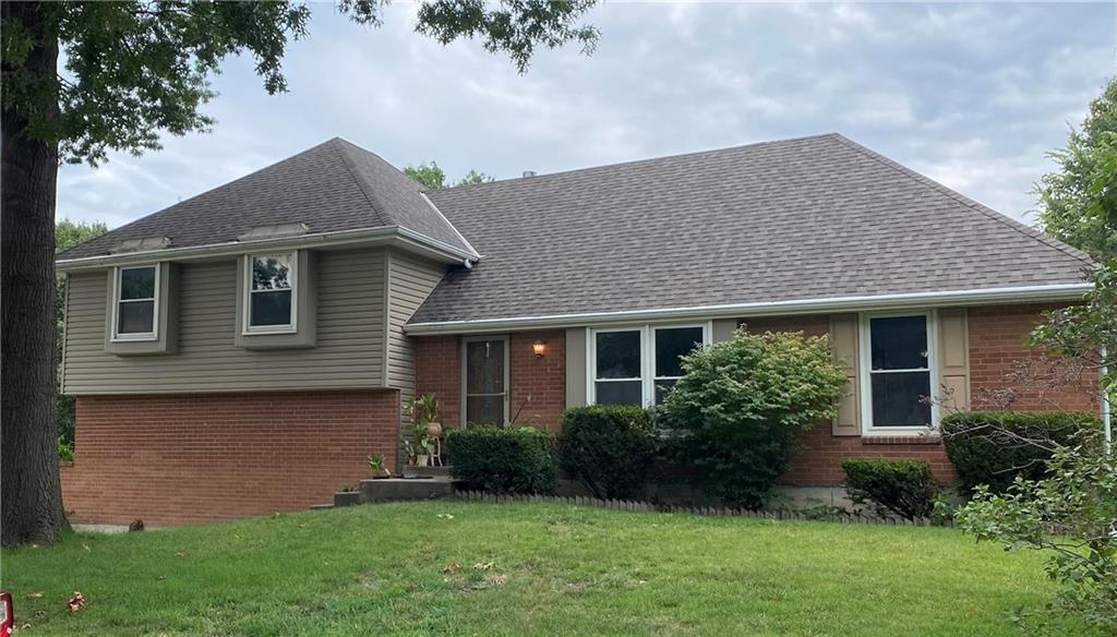 Photo of 400 S NORMANDY Drive in Olathe, KS