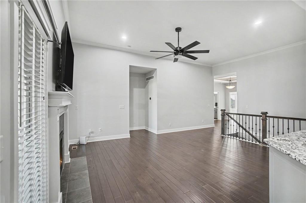 Photo 6 of 10824 N Crystal Avenue