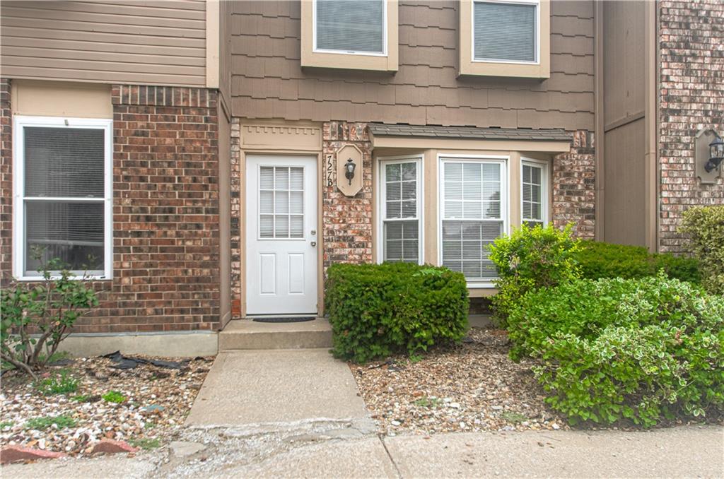 Photo 4 of 727 SW Liggett Road #B
