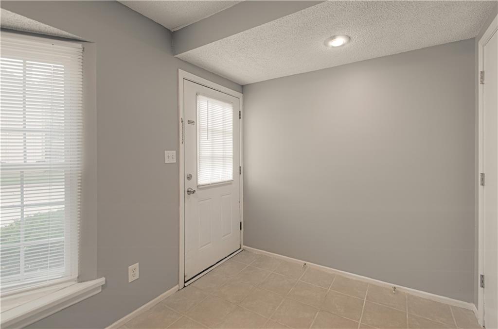 Photo 5 of 727 SW Liggett Road #B