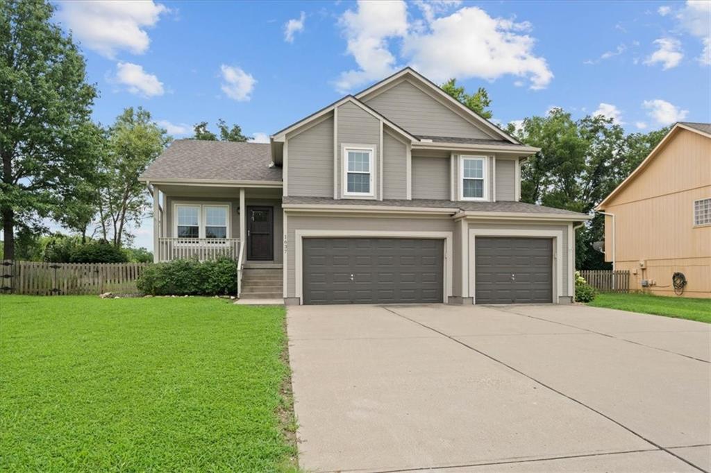 Photo of 1637 SE Dalton Drive