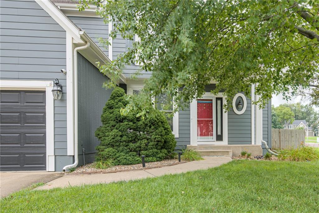 Photo 4 of 14902 Horton Street