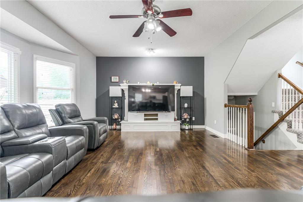 Photo 7 of 14902 Horton Street