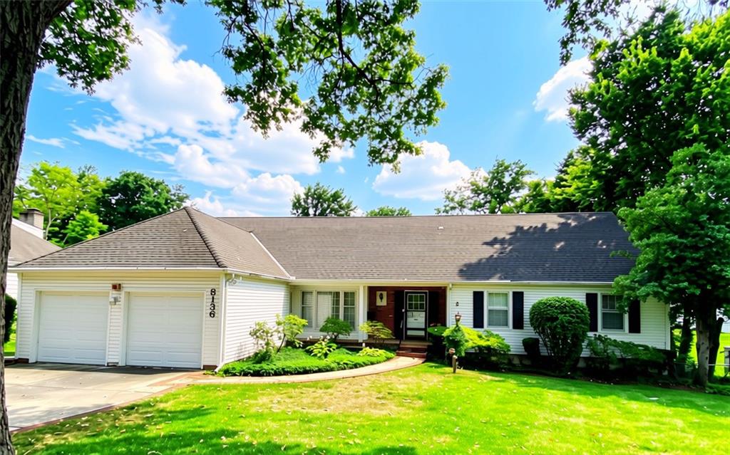 Photo of 8136 Outlook Lane in Prairie Village, KS