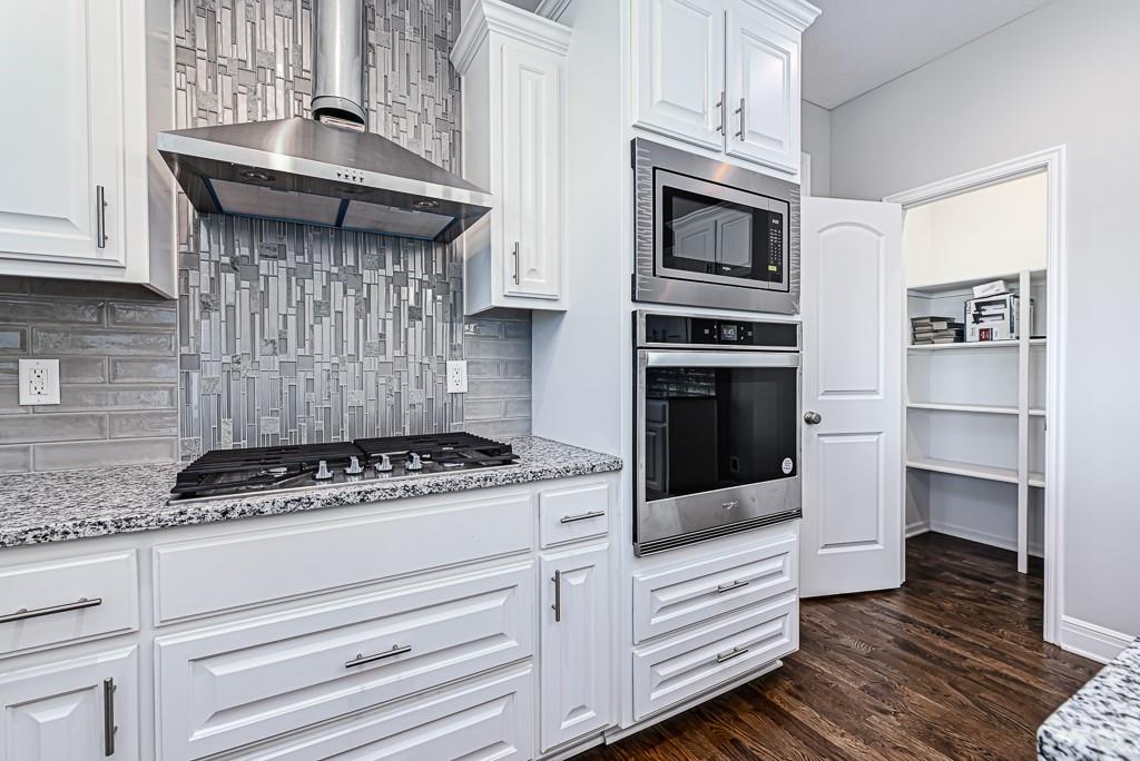 Photo 6 of 15635 Austin Court