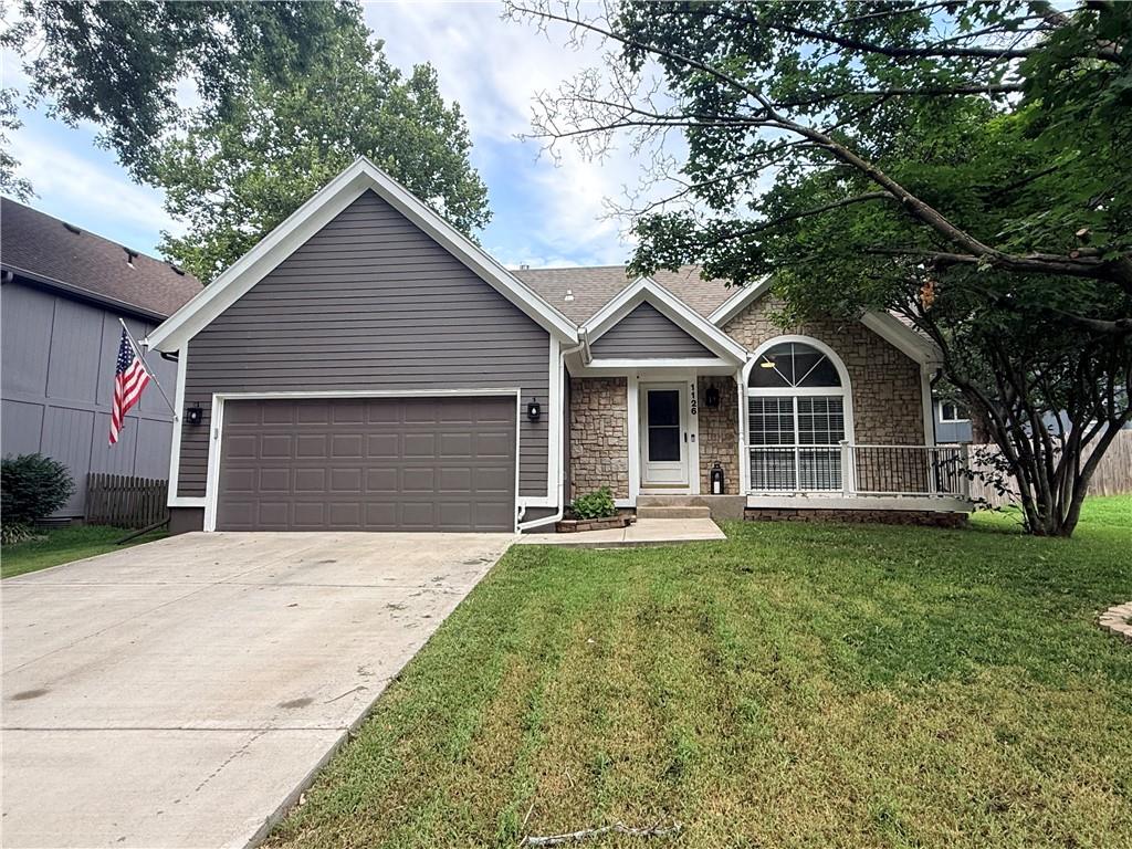 Photo of 1126 E Charlotte Town Road in Olathe, KS