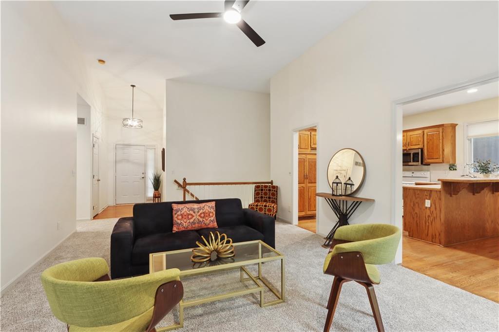 Photo 4 of 7723 N Conant Avenue