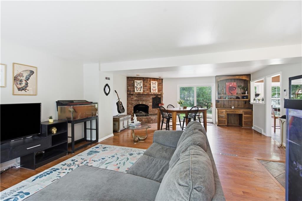 Photo 2 of 12739 Overbrook Road