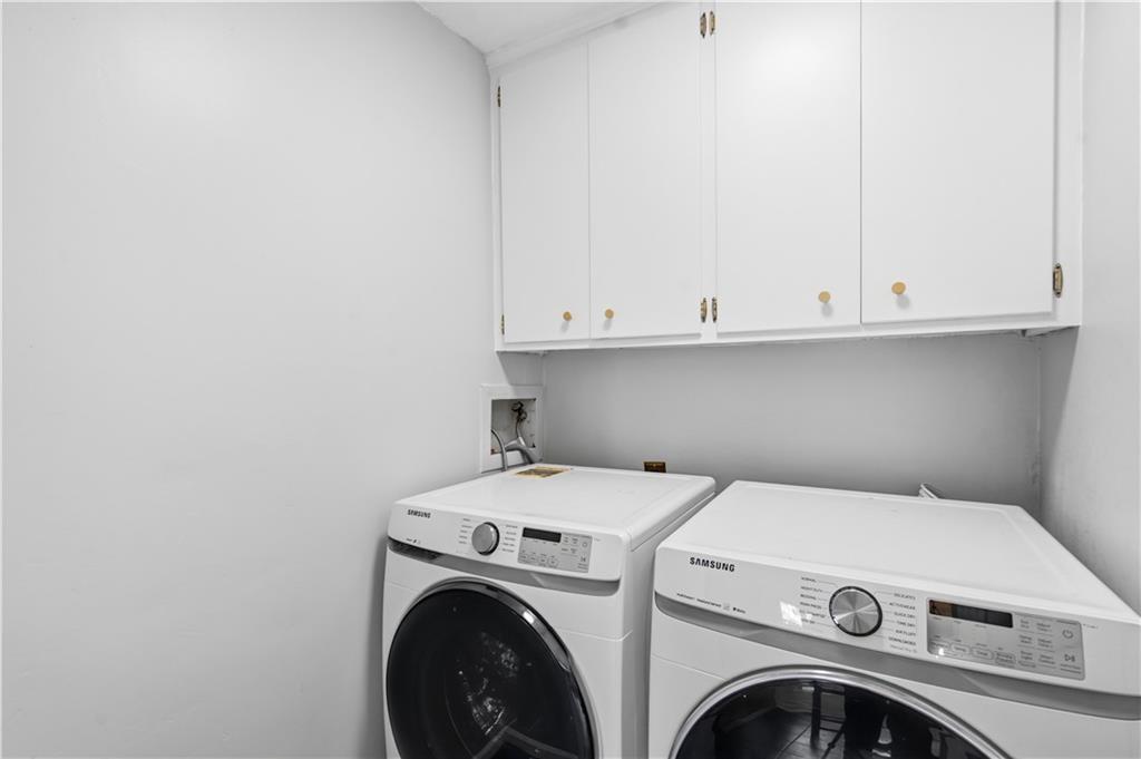 Photo 6 of 12739 Overbrook Road