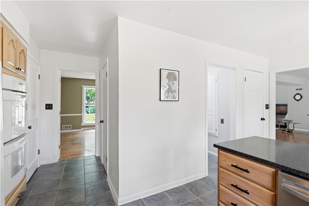 Photo 7 of 12739 Overbrook Road
