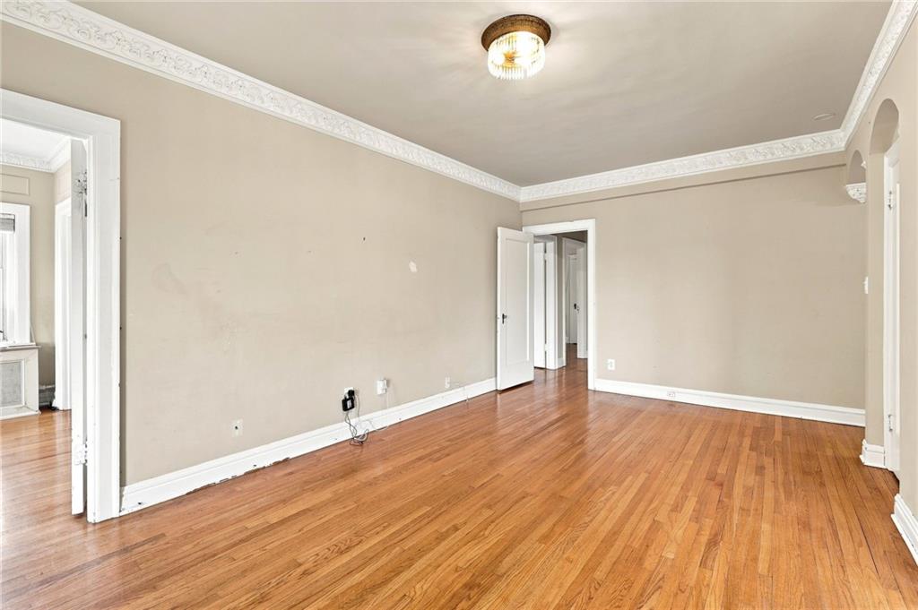 Photo 7 of 309 E Emanuel Cleaver Boulevard #404