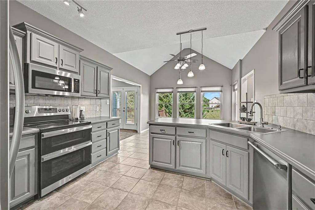 Photo 3 of 16502 Dana Lane