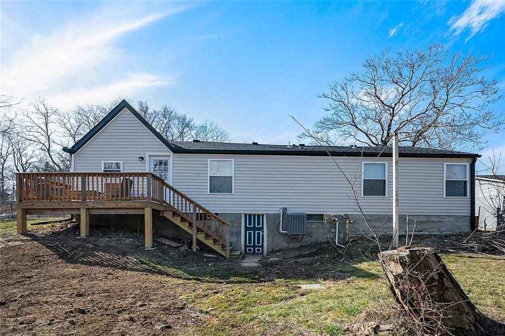 Photo 3 of 5227 N Merrimac Avenue