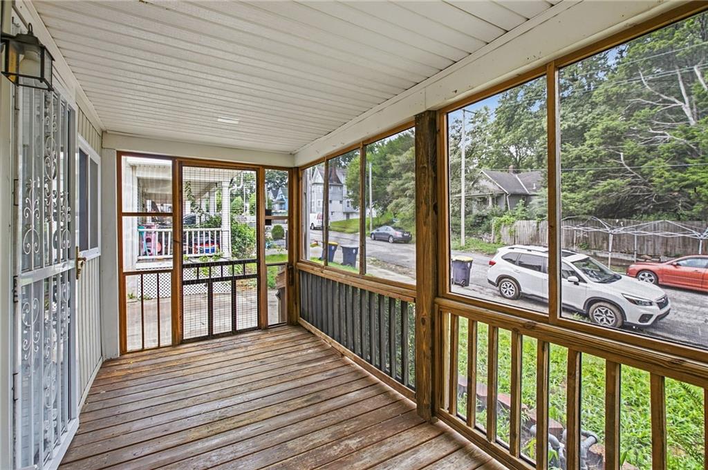 Photo 4 of 2537 Elmwood Avenue