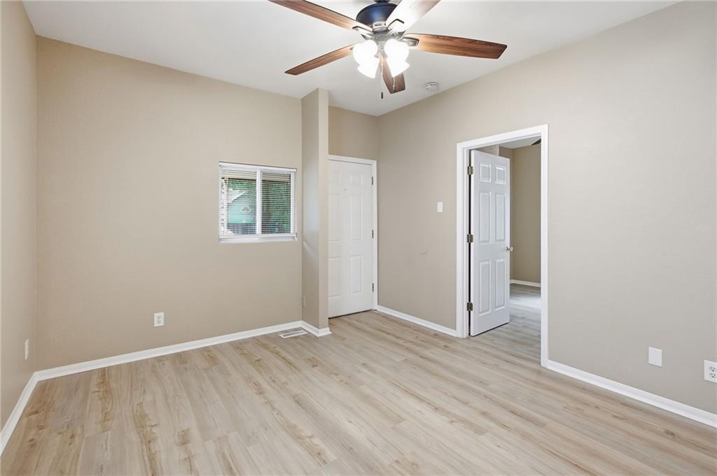 Photo 6 of 2537 Elmwood Avenue