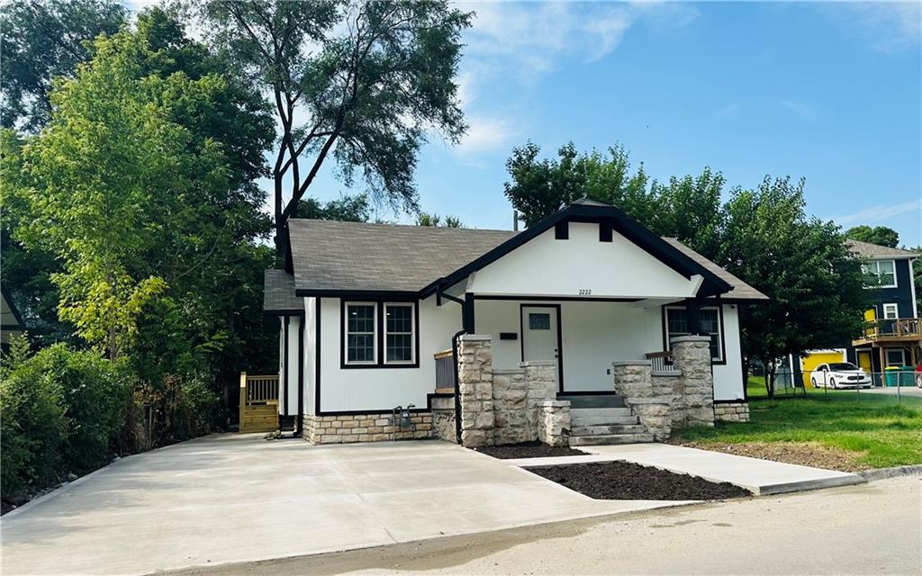 Photo of 2222 Hickam Drive