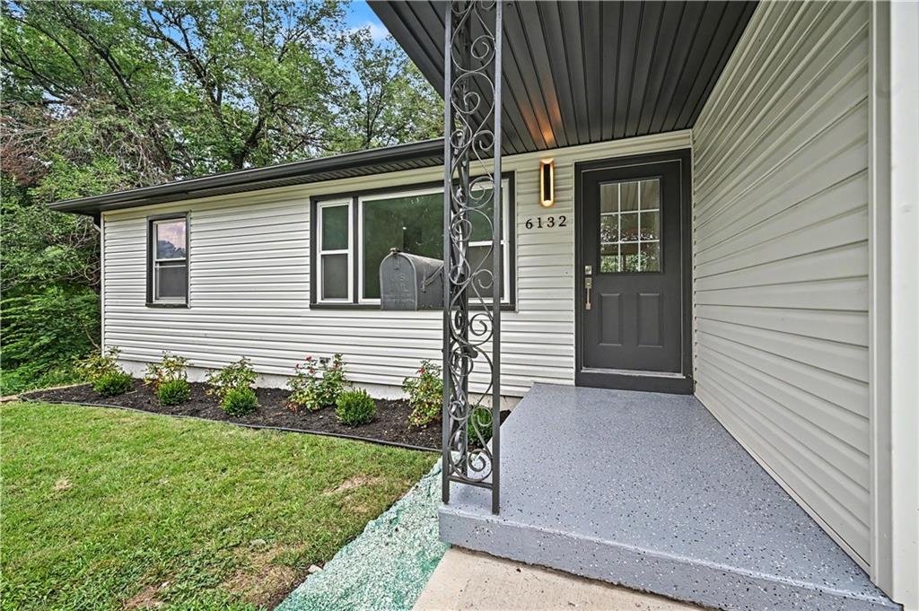 Photo 3 of 6132 Haskell Avenue