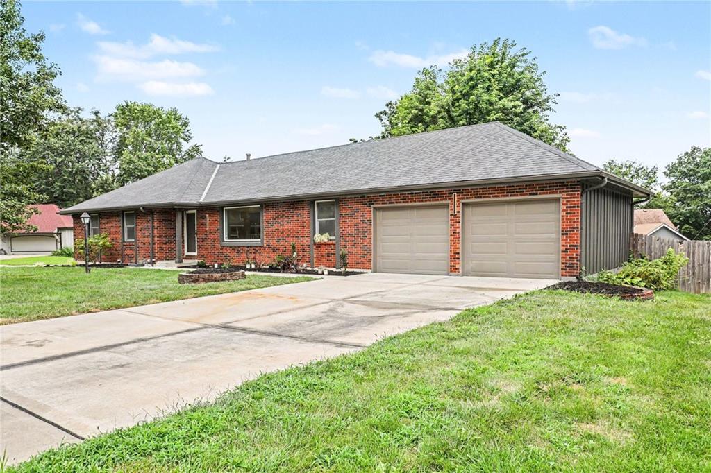 Photo 3 of 300 N Woodson Drive