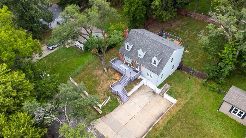 Photo 4 of 3627 N Walrond Avenue