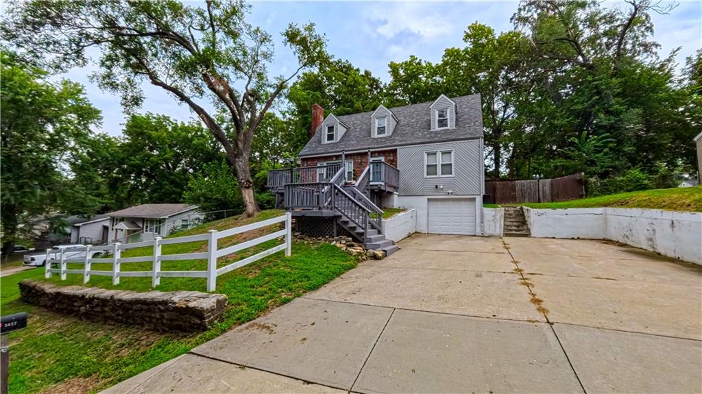 Photo 5 of 3627 N Walrond Avenue