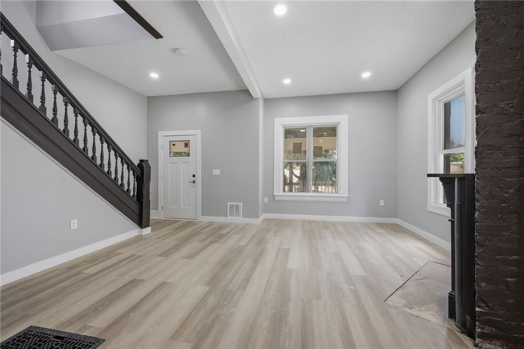 Photo 6 of 17 N 15th Street