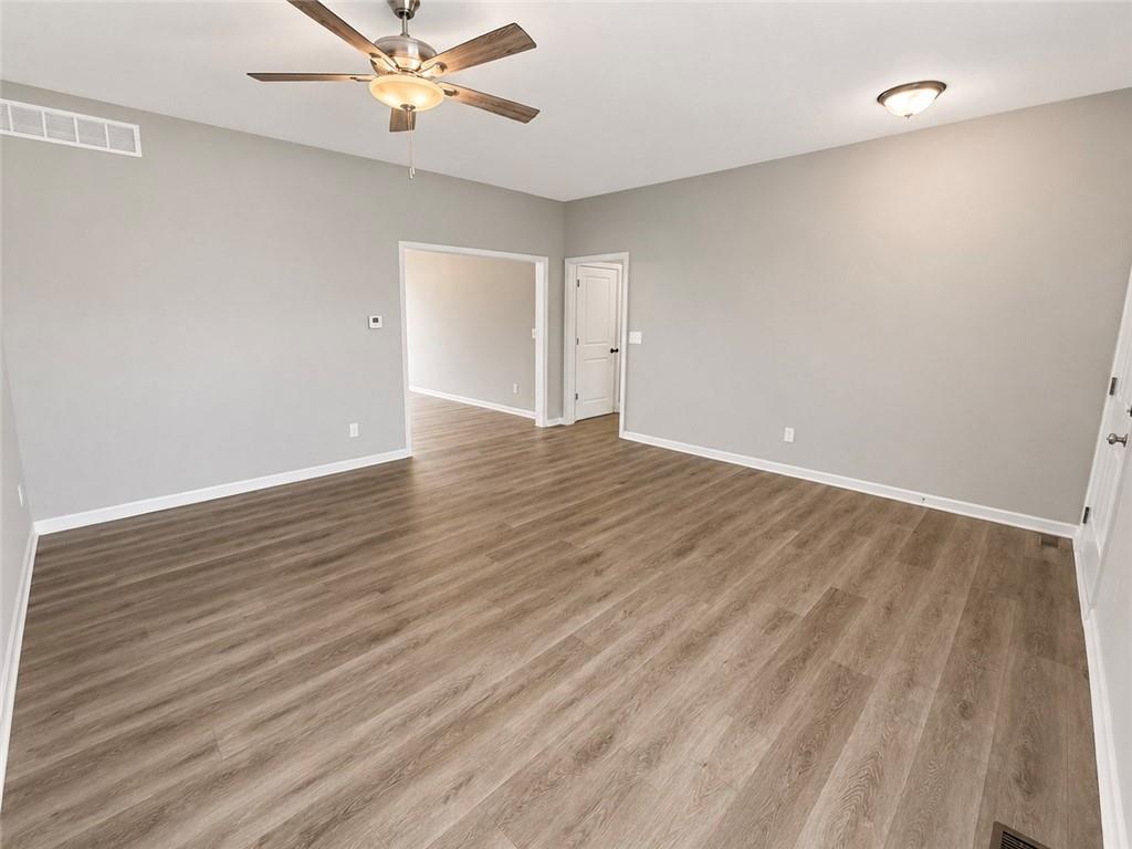 Photo 5 of 910 SW Pintail Drive