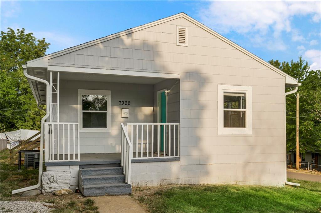 Photo 2 of 7900 CHESTNUT Avenue