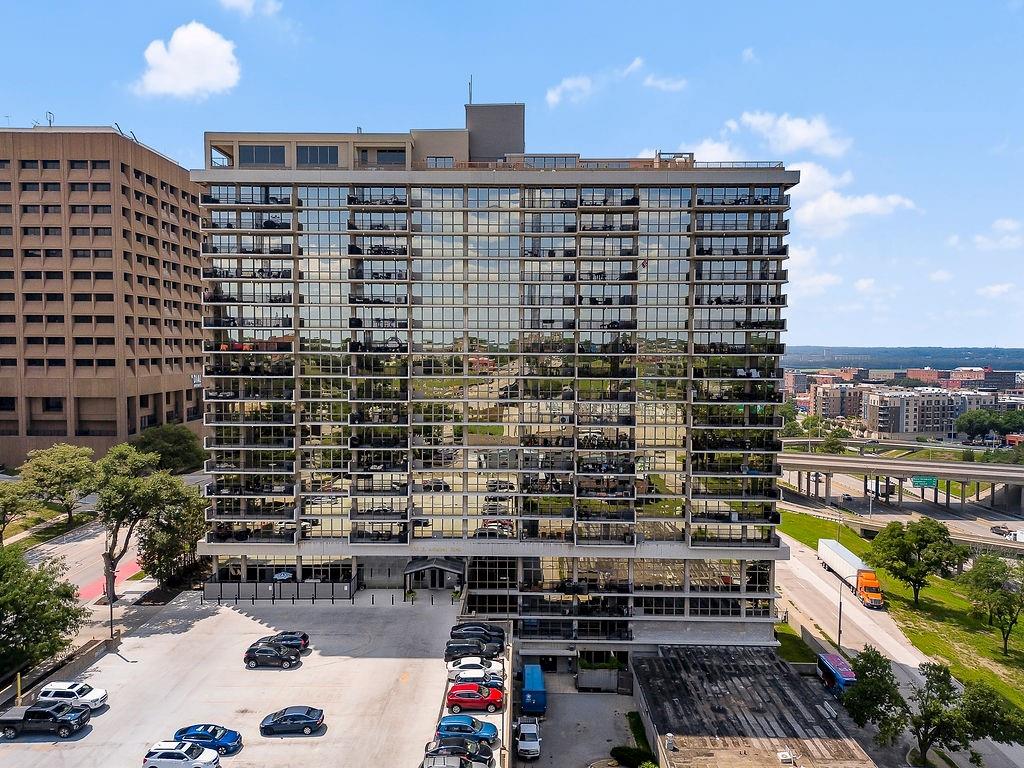 Photo of 600 E Admiral Boulevard #1604