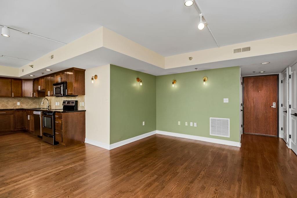 Photo 5 of 600 E Admiral Boulevard #1604